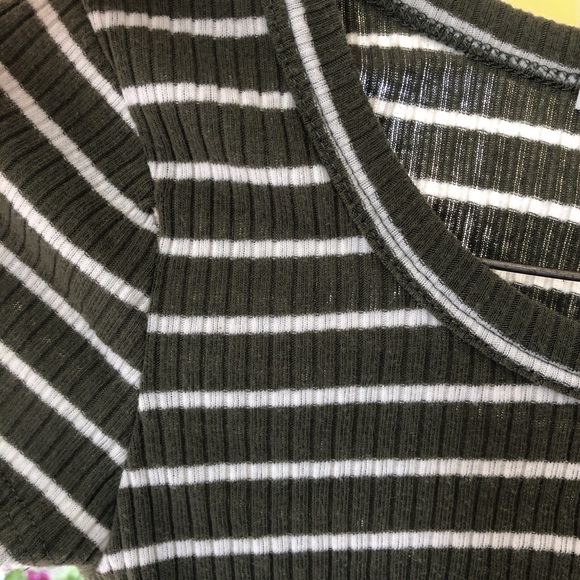 Striped crop top - Picture 3 of 4